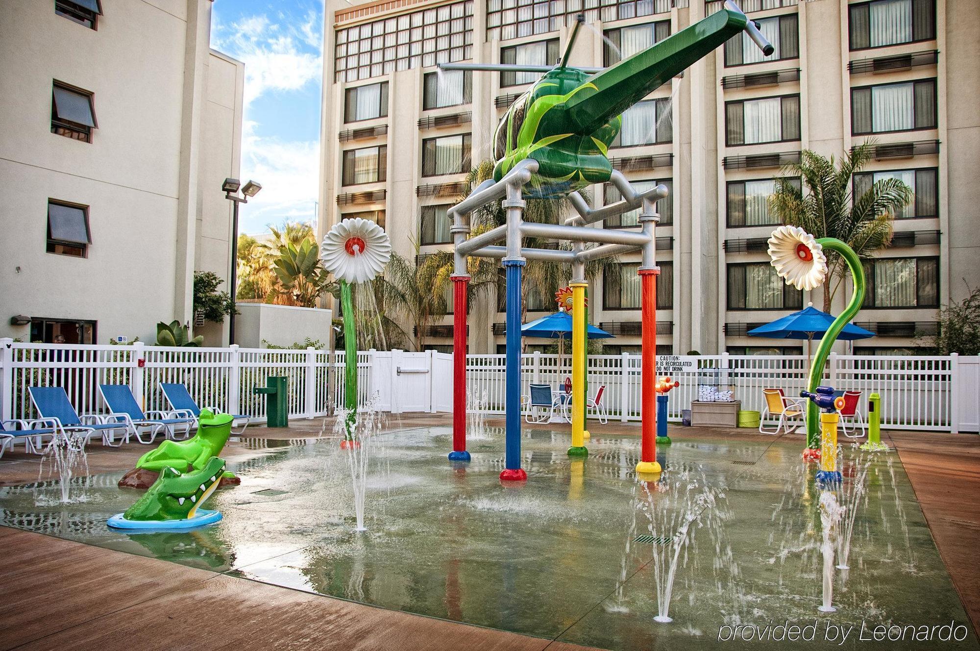 Holiday Inn Hotel & Suites Anaheim By Ihg Экстерьер фото