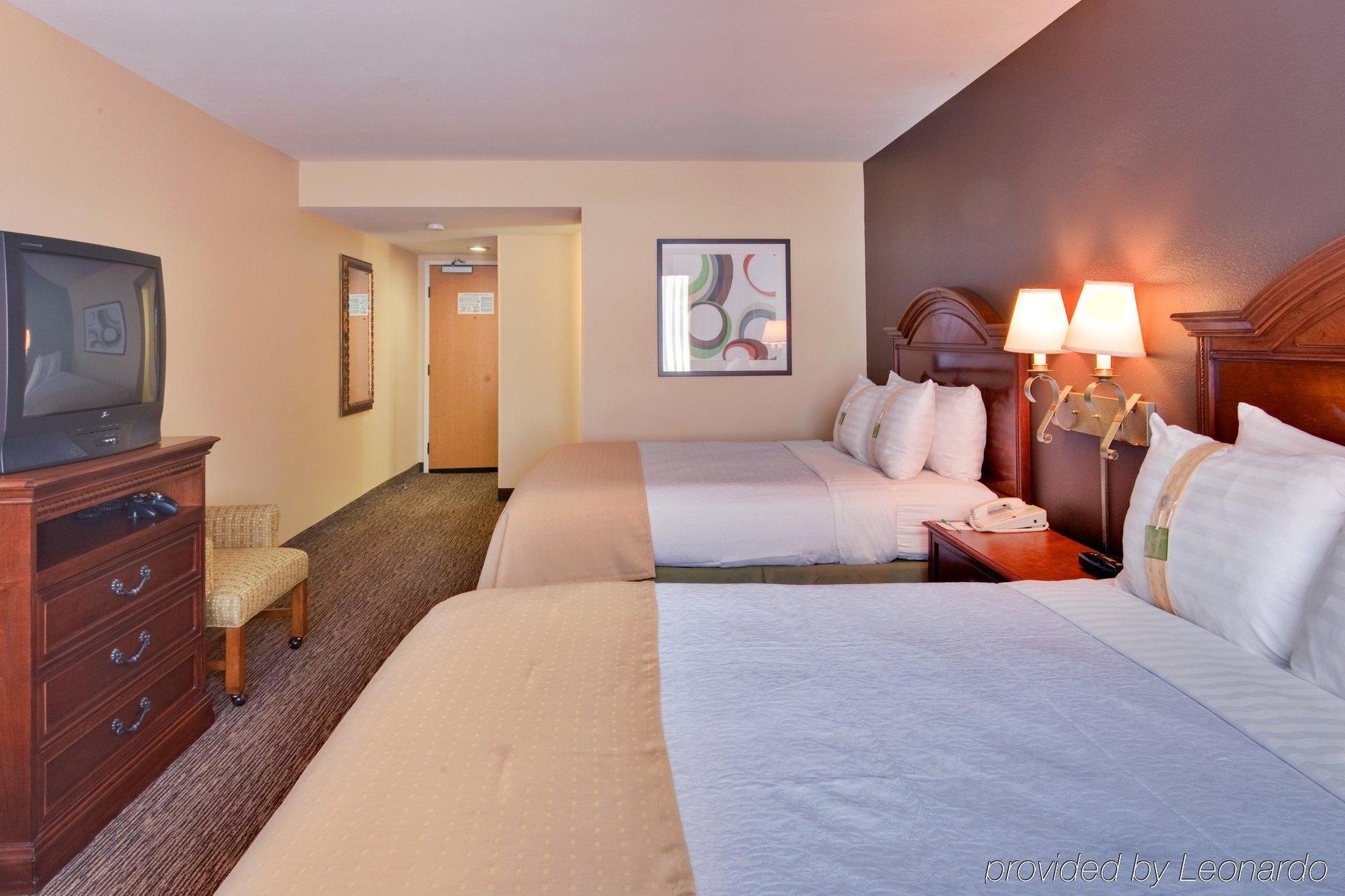 Holiday Inn Hotel & Suites Anaheim By Ihg Экстерьер фото