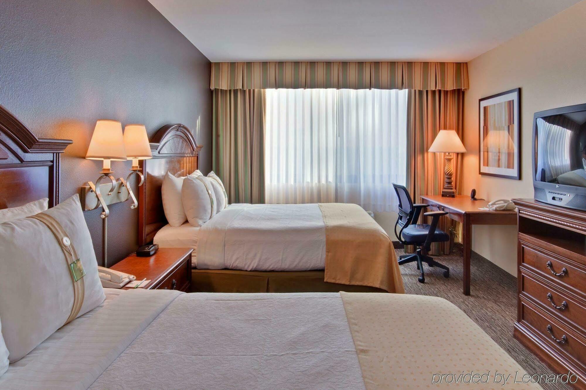 Holiday Inn Hotel & Suites Anaheim By Ihg Экстерьер фото